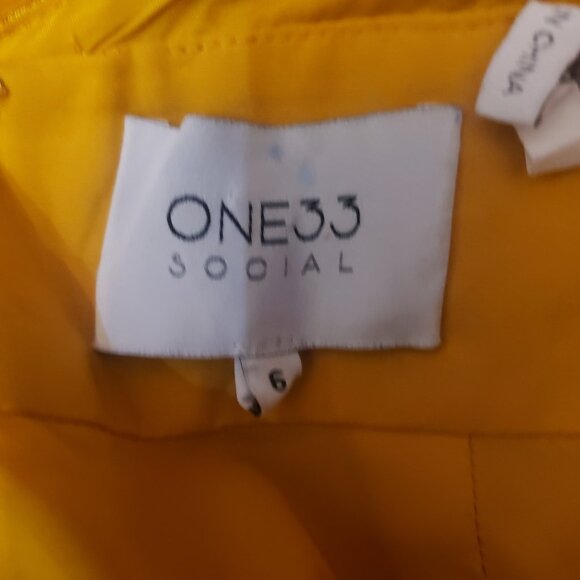 One33 Social Jumpsuit Yellow Orange Satin Floral Crossover Halter Ruffles 6 - Picture 12 of 12